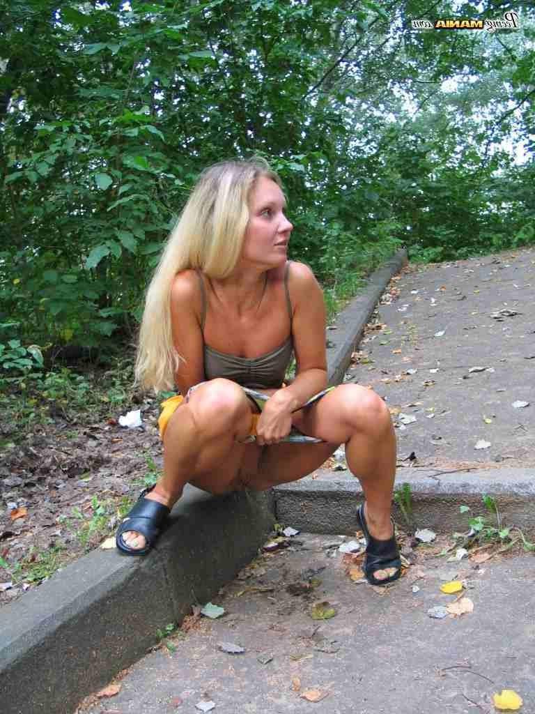 16P Hot blonde peeing outdoors