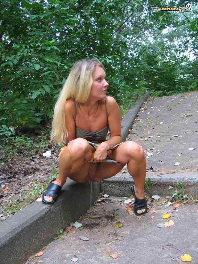 16P Hot blonde peeing outdoors