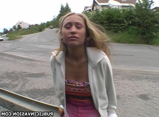 16P euro college cutie gives her man a peep show in central park