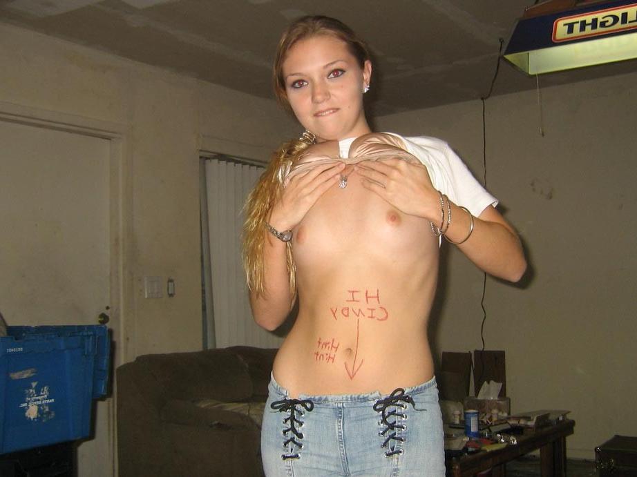 20P Amateur blonde girlfriend stripping at home
