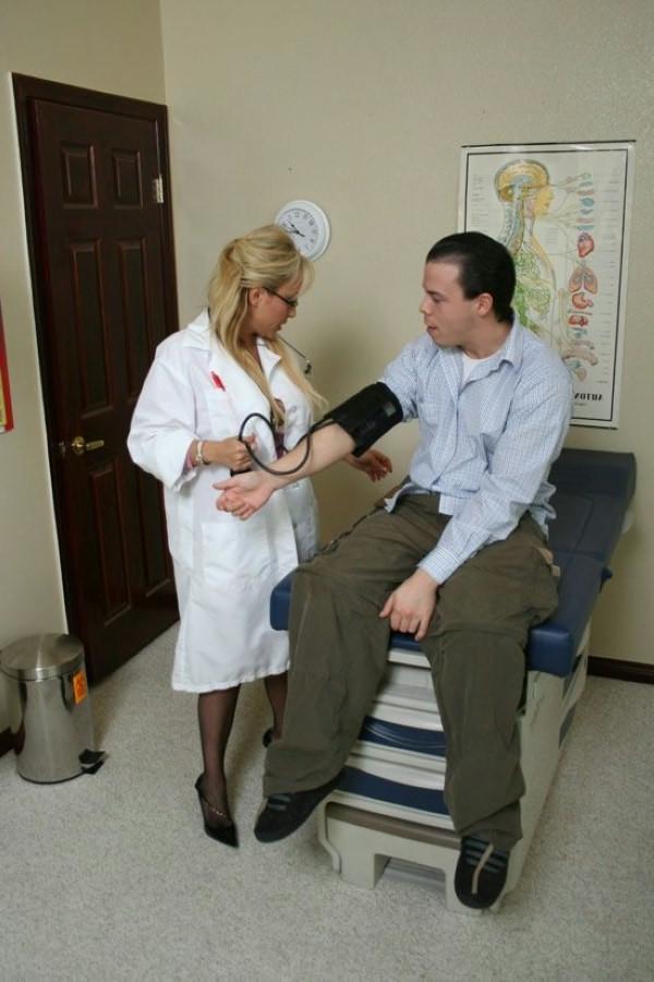 16P Blonde doctor in glasses sucking patients cock