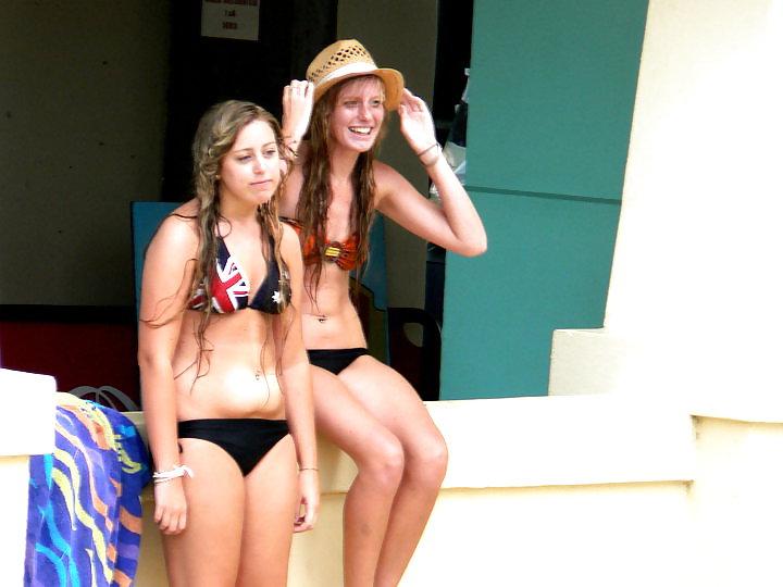 25P Girls Holiday