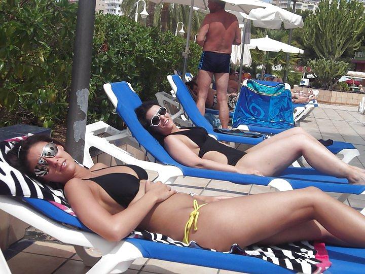 25P Girls Holiday