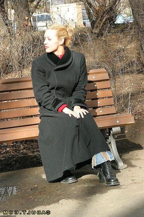 16P Cute lesbian babes going for a walk in the park