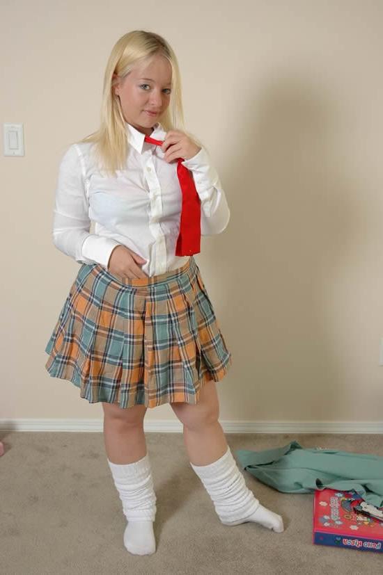 18P Busty blonde teen amateur schoolgirl