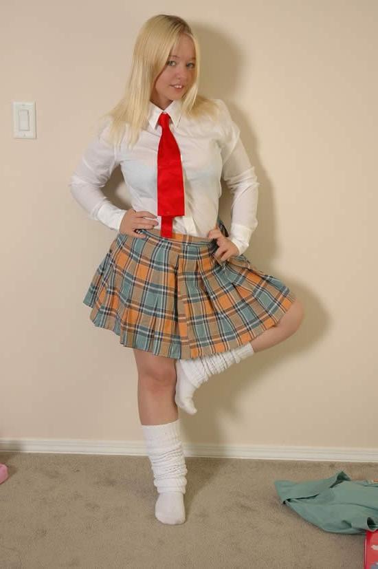 16P Busty blonde teen amateur upskirts