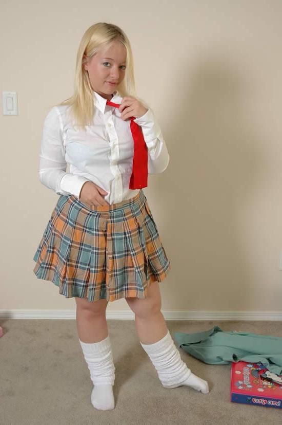 16P Busty blonde teen amateur upskirts