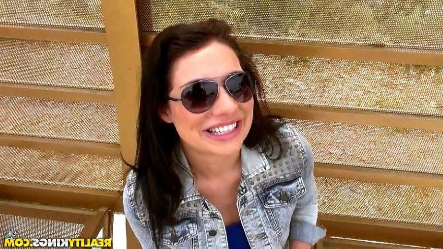 12P Watch streetblowjobs scene popping champayne featuring izzy champayne browse fre