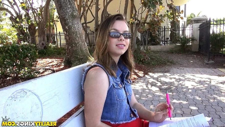 12P Watch streetblowjobs scene lube job featuring jennifer browse free pics of jenni