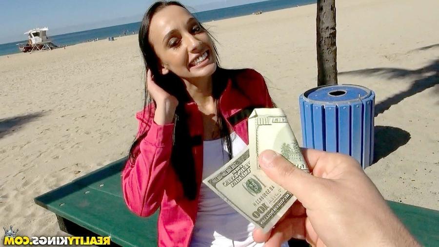 12P Watch streetblowjobs scene v day featuring scarlett browse free pics of scarlett