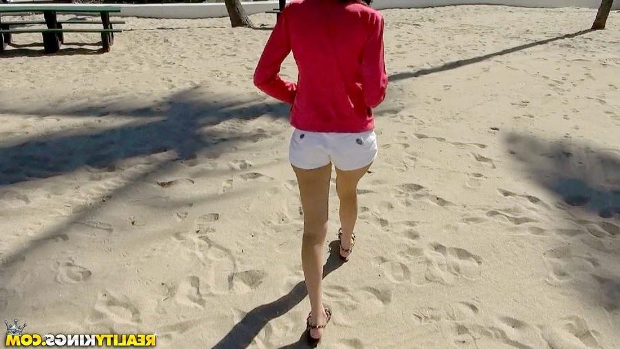12P Watch streetblowjobs scene v day featuring scarlett browse free pics of scarlett