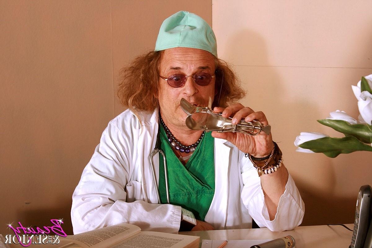 14P Teenage babe riding a senior doctor his erection