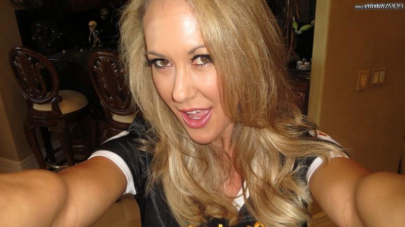 16P Brandi Love sucks a big dick then gets licked