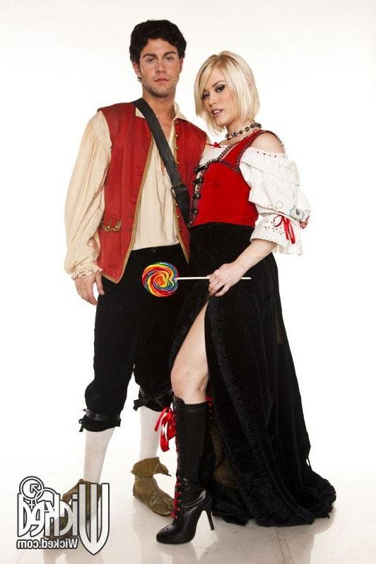 18P India Summers and Ash Hollywood wenches share dick