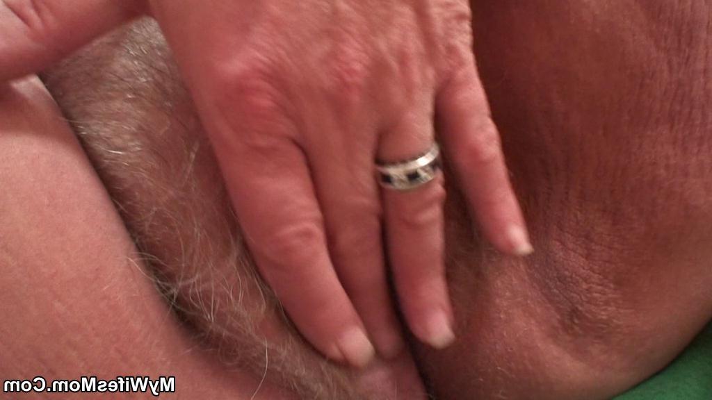 16P The young married man gets to fuck the granny pussy