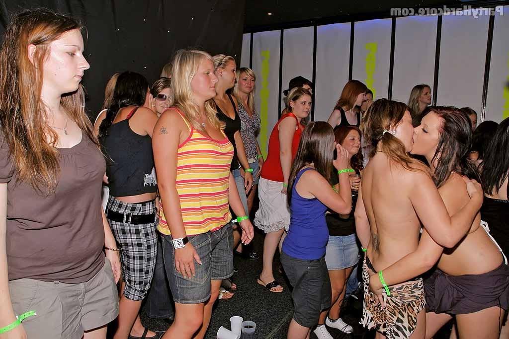 16P Blowjobs in sex party with hot amateur babes
