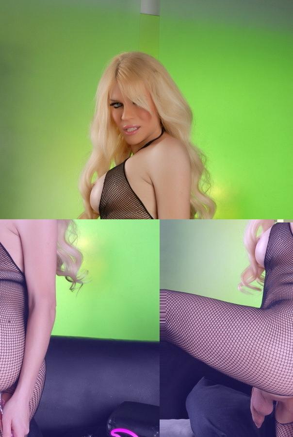 12P Shemale Hotty Jesse Dildoing Her Asshole