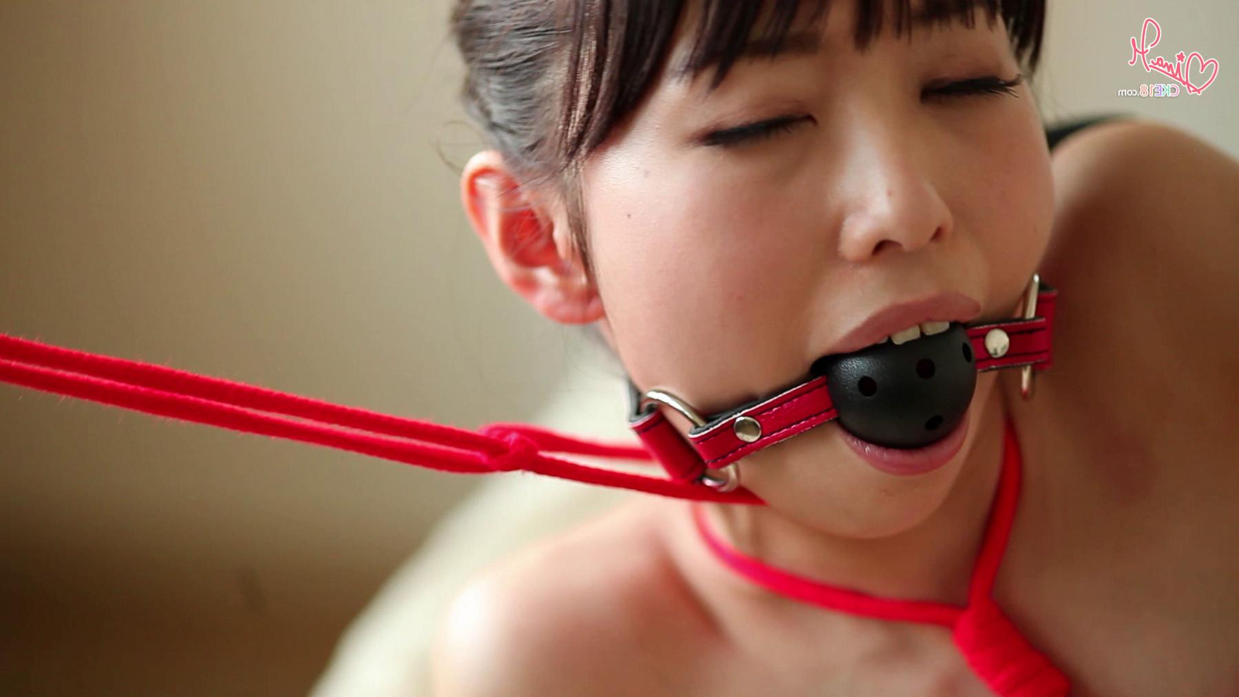 13P Japanese girl in bondage