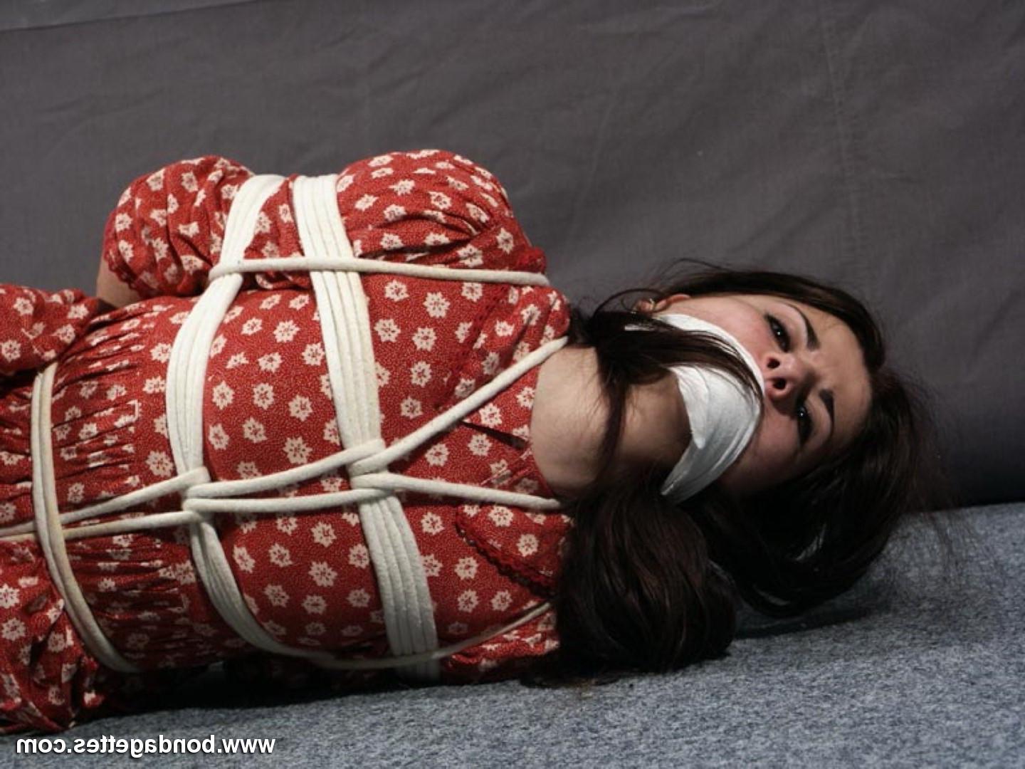 15P Beautiful amateur Lillith is bound with strict rope bondage whil