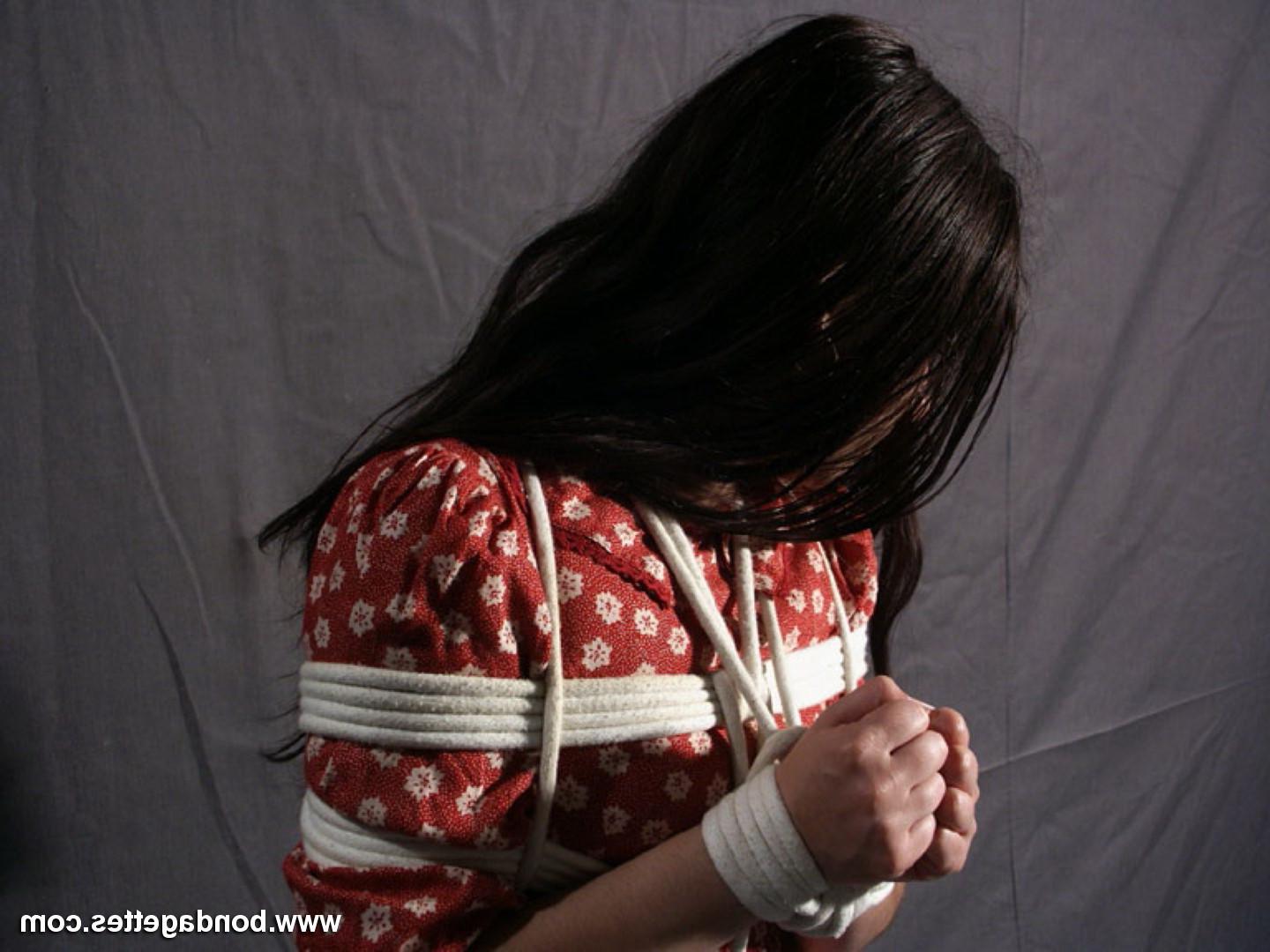 15P Beautiful amateur Lillith is bound with strict rope bondage whil