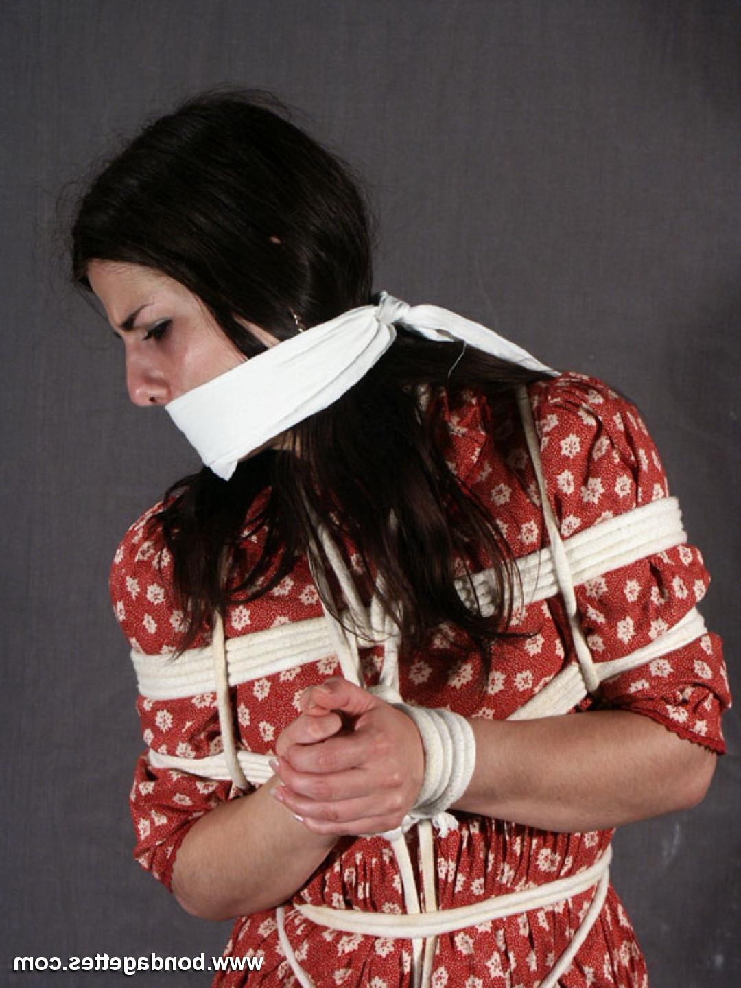 15P Beautiful amateur Lillith is bound with strict rope bondage whil