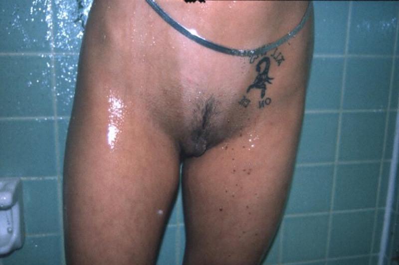 15P Amateur slut showering and shaving