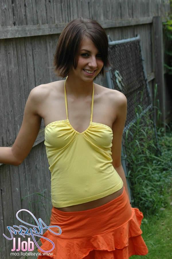 15P Brunette teen alyssa doll stripping outside