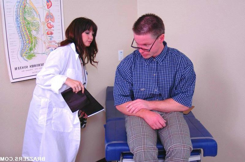 16P Milf female doctor seduces a patient and rides its large shaft
