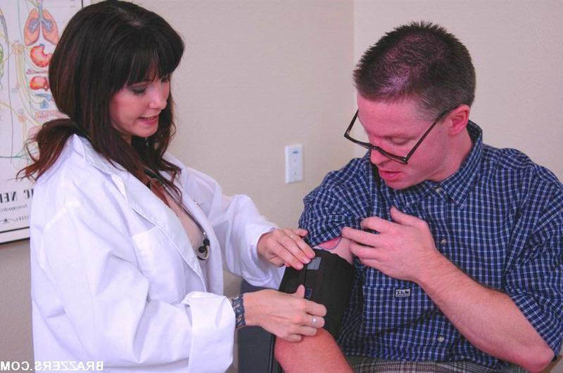 16P Milf female doctor seduces a patient and rides its large shaft