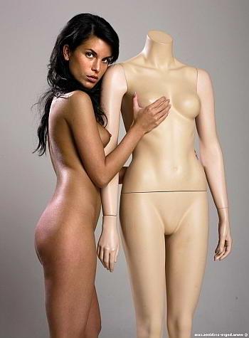 25P Brunette tounging plastic doll
