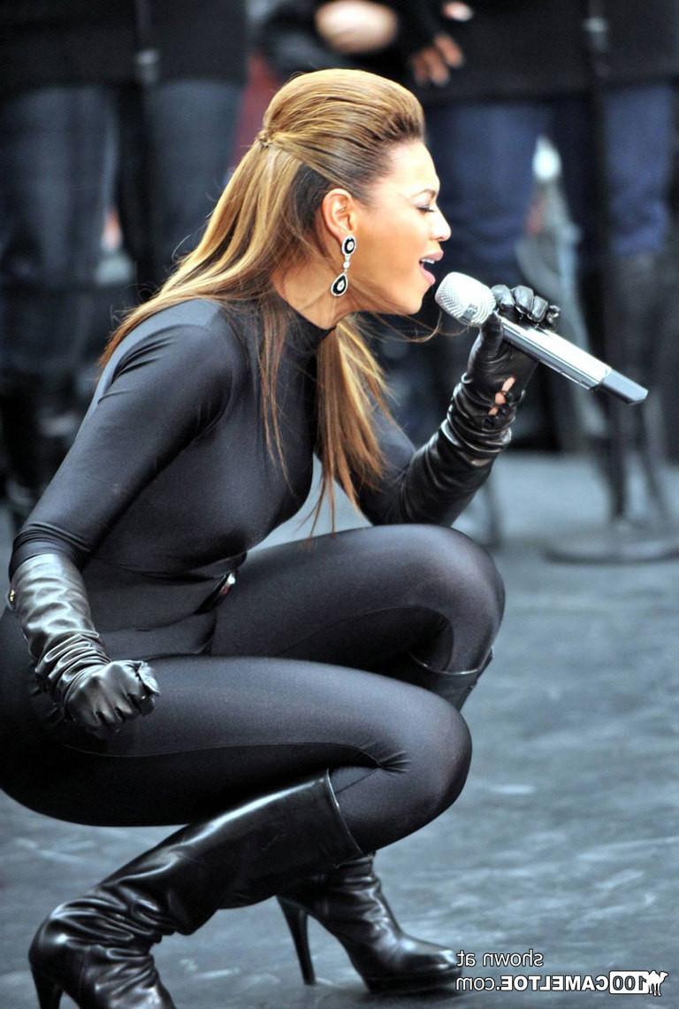 12P Beyonce demonstrates tight spandex cameltoe