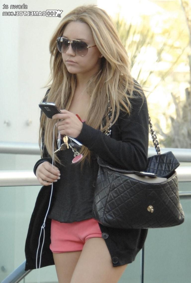 12P Amanda Bynes tight jeans and shorts cameltoe