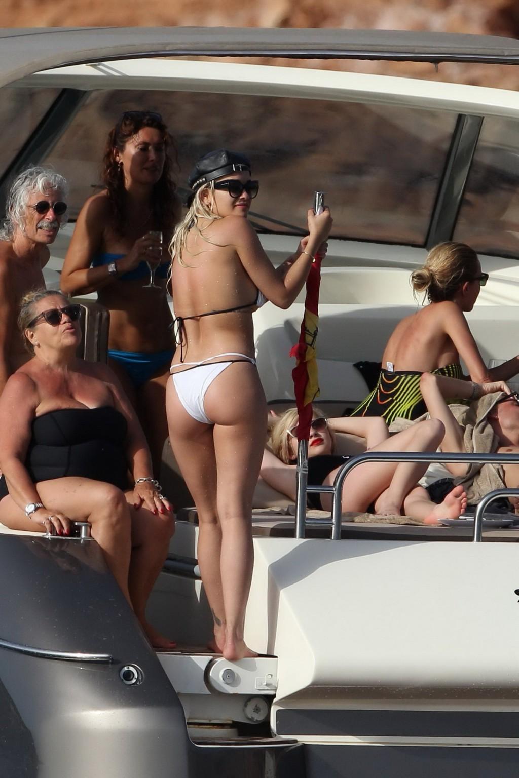 16P Rita Ora showing bikini pokies ass and cameltoe