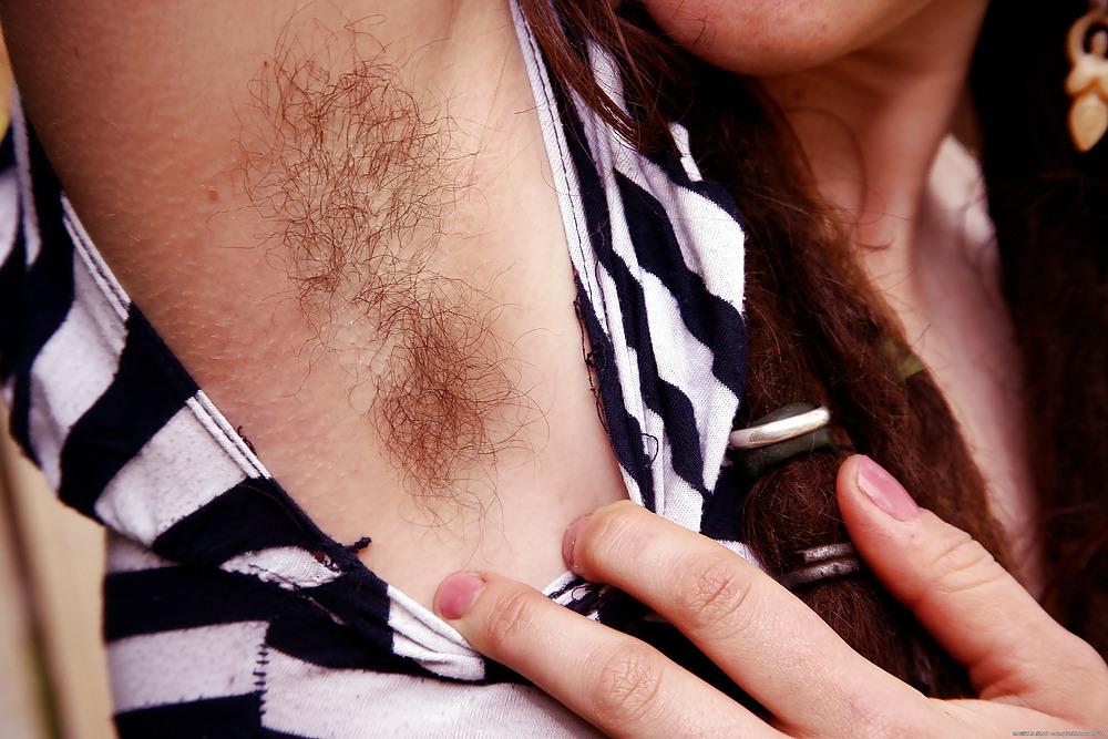 25P Hairy hippy chick 4