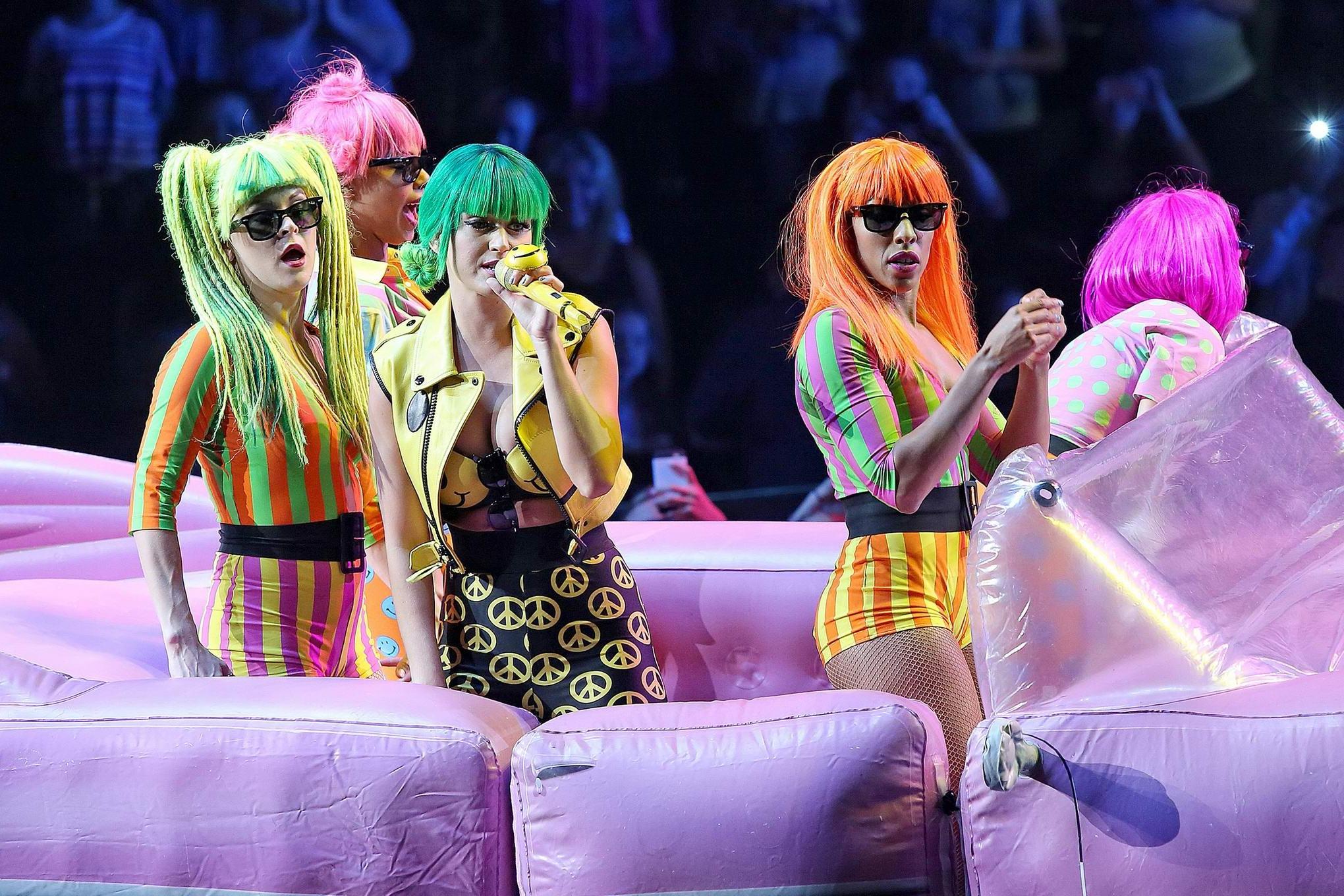 16P Katy Perry looking like a busty hentai character at her Prismatic concert tour i