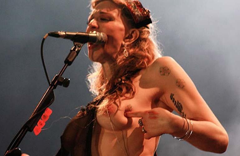 16P Courtney Love topless on stage and posing totally nude