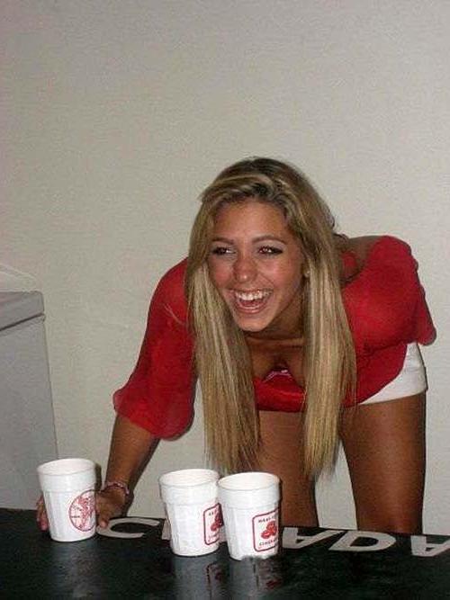 9P Sara Leal sexy leaked photos on some party while she is drunk