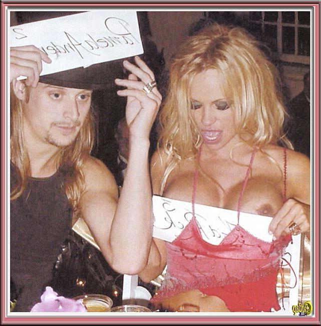 15P busty blonde bombshell Pamela Anderson nude shots