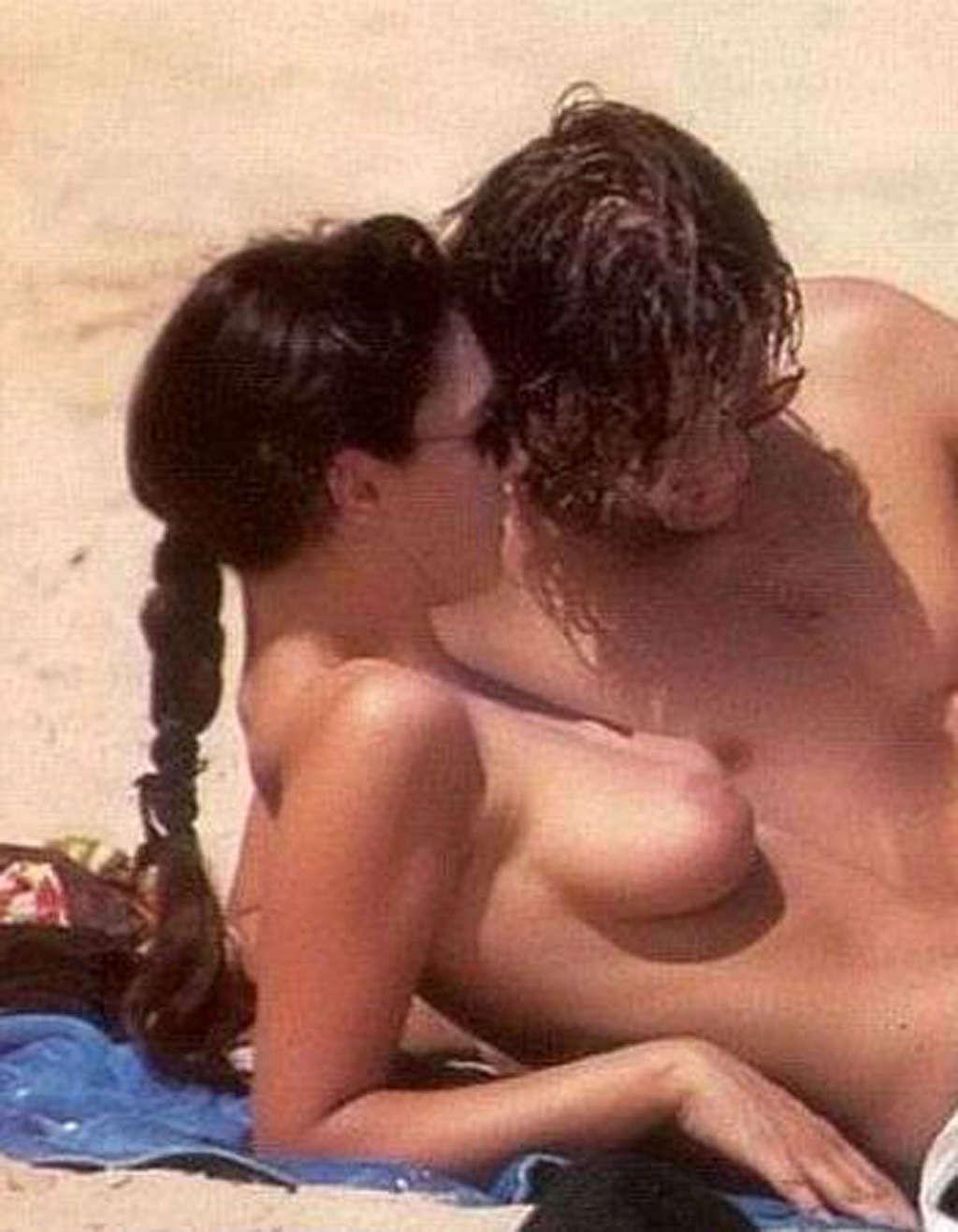 16P Monica Bellucci showing her amazing huge boobs and naked sexy body