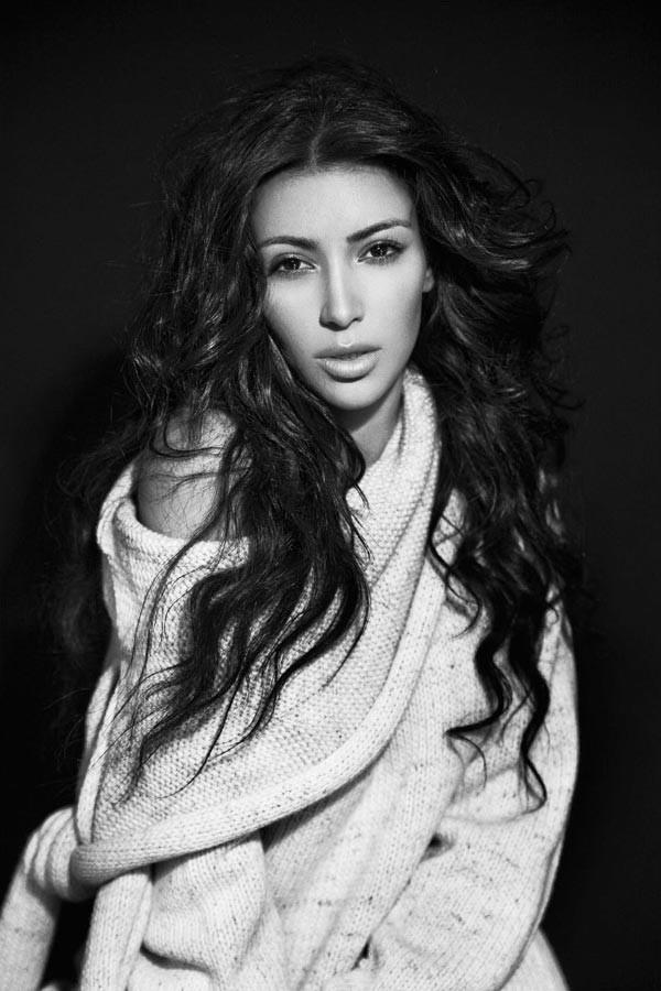 10P Kim Kardashian shaved pussy in home made sex tape