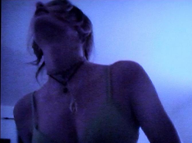 10P Leighton Meester showing her nice tits and ass in private home made sex tape