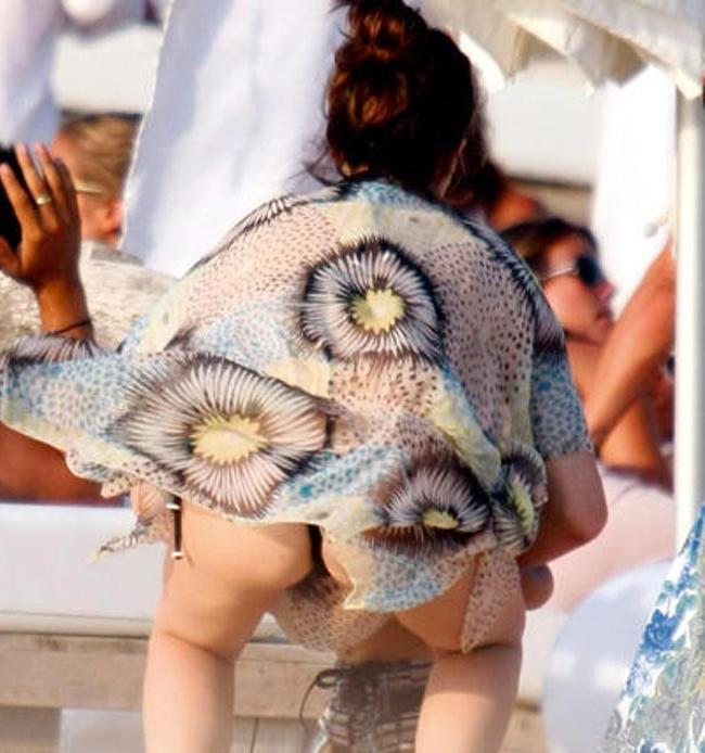 7P Paz Vega completely nude and amazing shaved pussy