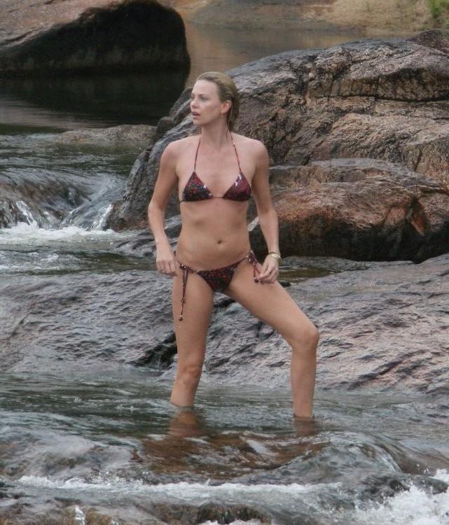 16P blonde bombshell charlize theron caught topless and upskirt