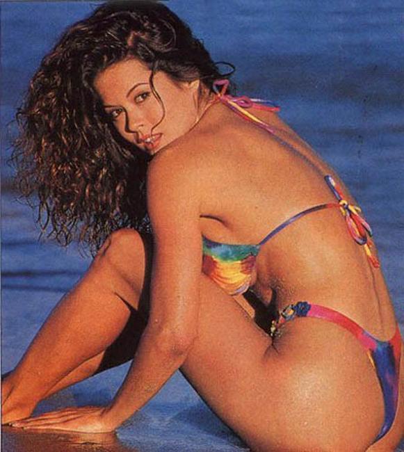 15P Brunette bombshell Brooke Burke hot ass exposed in thongs