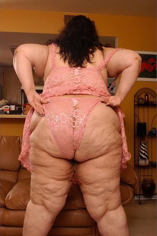 16P Fat nasty BBW plump getting fucked on the couch by a black guy