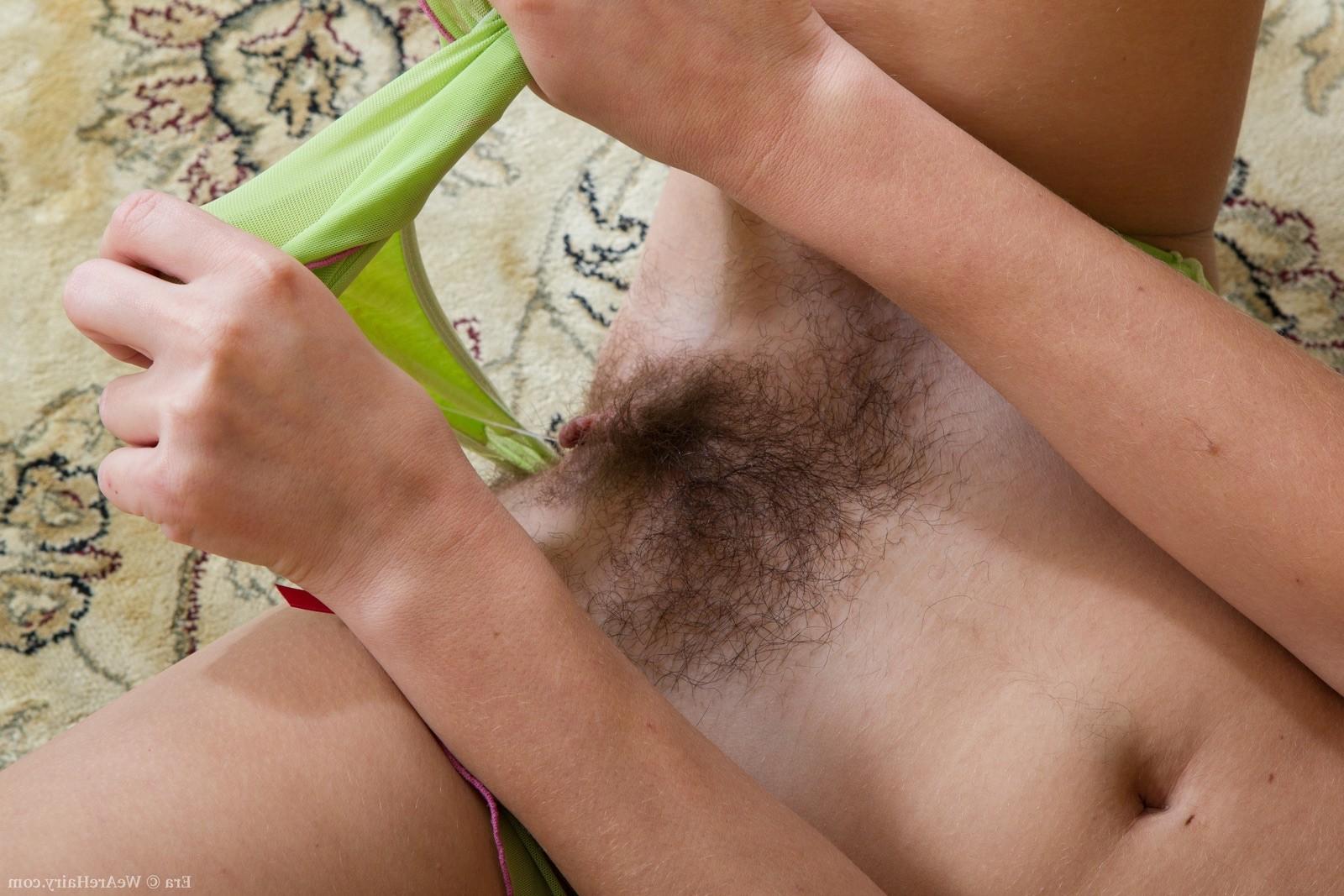 9P Hairy doll Era shows how flexible she is