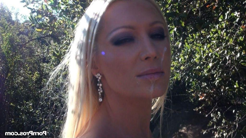 16P Shameless Diana Doll sucking and fucking in nature