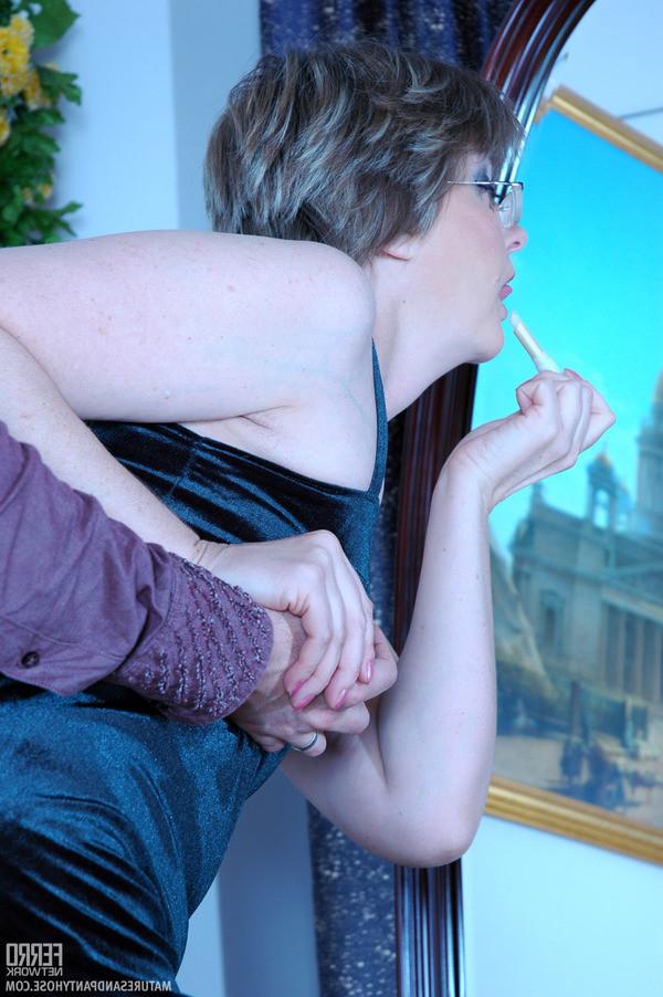 20P Naughty mom in sheer pantyhose rubs her pussy preparing for hot 