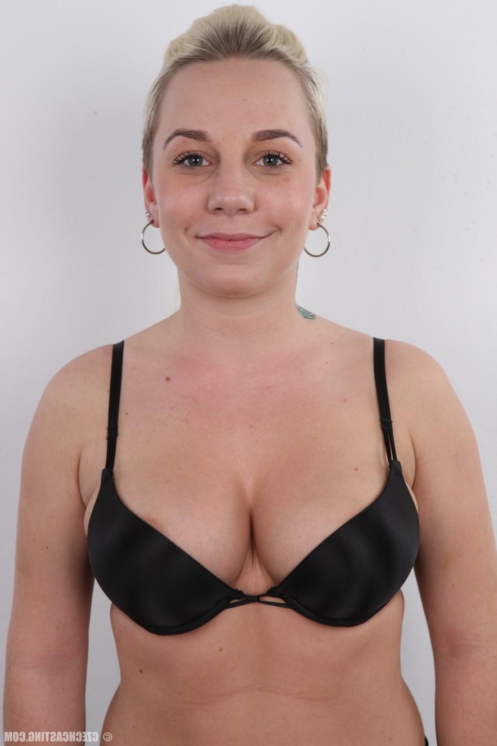 20P Blonde bombshell Dominika looks great in the precasting nude sho