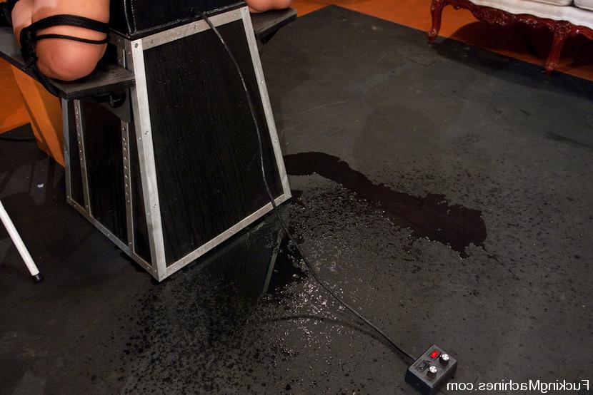 15P Isis Love tied up to the Sybian, nipples sucked tight, her cum squirting all ove